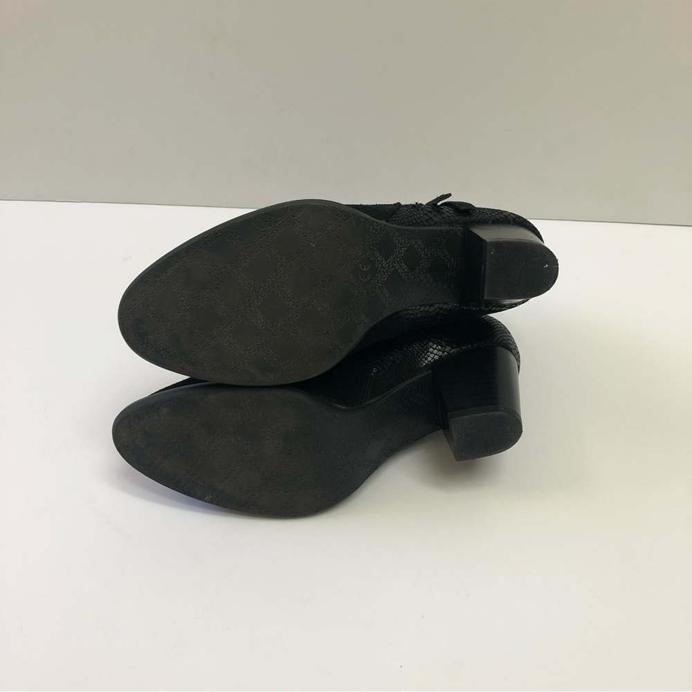 Vionic Anne black side zip booties. - Picture 11 of 11